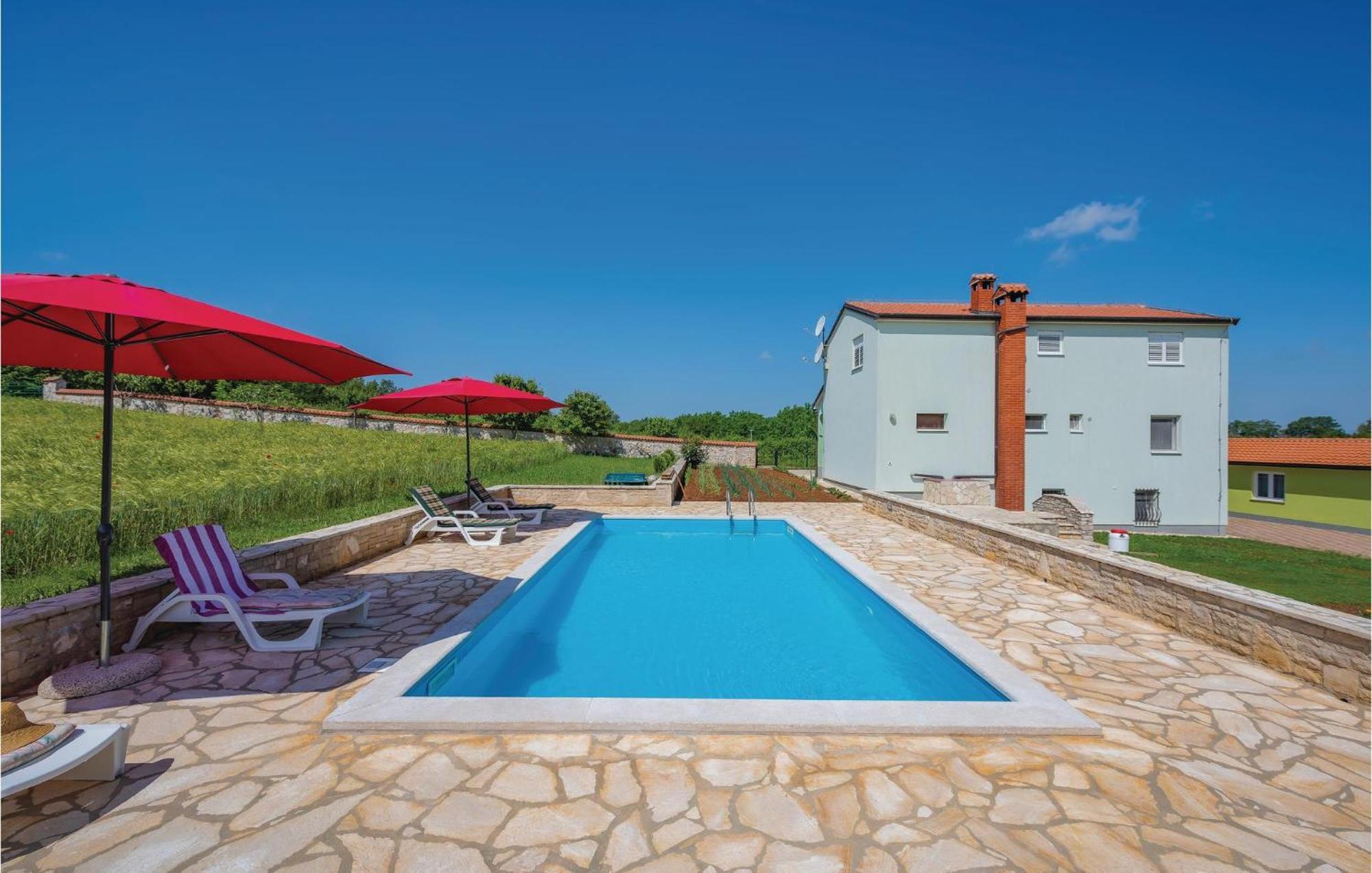Cozy Apartment In Sv,Lovrec With Kitchen Jakici Esterno foto